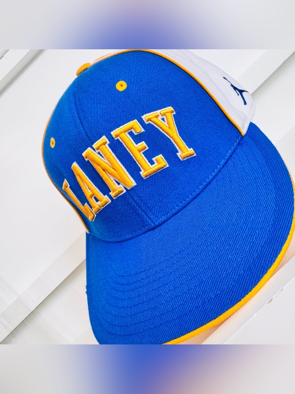 Nike Jordan Laney High School Fitted Hat Blue Jumpman Size 7 5/8 Men’s PreOwned